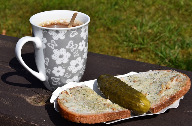 在此背景下 在此背景下